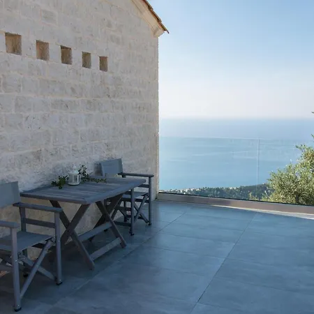 Semesterbostad Sapphire Agios Nikitas *